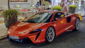 Bắt gặp “kiệt tác” McLaren Artura thả dáng trên đường phố Sài Gòn