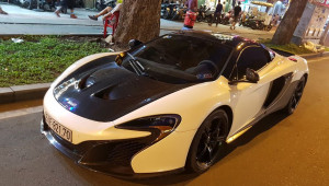 Bắt gặp siêu phẩm McLaren 650S Spider dạo đêm trên phố Sài Gòn