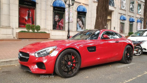 Chiêm ngưỡng Mercedes-AMG GTS khoe dáng trên đường phố trung tâm TP.Hồ Chí Minh