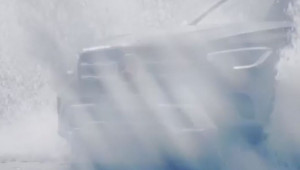 Mercedes-Benz GLC 2020 nhá hàng với khuôn mặt gồ ghề, hung dữ