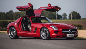 Bất ngờ với Mercedes-Benz SLS AMG gần 10 tuổi mà vẫn như mới