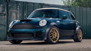 Xem trước bản độ MINI Cooper gắn động cơ BMW M3: Chàng lực sĩ trong thân hình tí hon