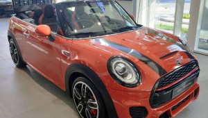 Xe mui trần Anh Quốc - MINI Convertible JCW đầu tiên cập bến Việt Nam, giá 2,5 tỷ đồng