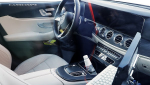 Mercedes E-Class Sedan 2020 để lộ cả ngoại thất và nội thất khi chạy thử nghiệm