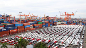 Bất chấp dịch Covid-19, ô tô nhập khẩu vẫn đạt kỷ lục trong năm 2021