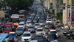 Phân làn riêng cho ô tô, xe máy trên đường Nguyễn Trãi từ 6-8