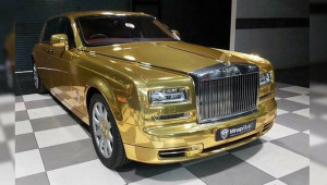 “Phát choáng” khi Rolls-Royce Phantom “mạ vàng” được dùng làm… taxi