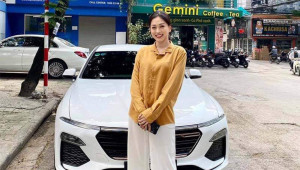 Vừa mua VinFast Lux A2.0 xong, Á hậu Phương Nga nhanh chóng 