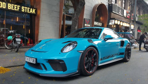 Thất thần trước vẻ đẹp của xe đua đường phố Porsche 911 GT3 RS 2019 trên phố Sài Gòn