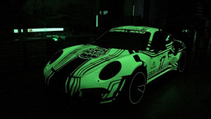 Xe độ Porsche 911 GT3 RS thu hút ánh nhìn với thân xe phát sáng