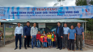 Quỹ Toyota Việt Nam đem nước sạch tới cho các em học sinh ở Quảng Bình