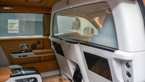 Rolls-Royce Phantom lắp vách ngăn đặc biệt, đảm bảo riêng tư tuyệt đối