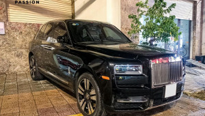 Rolls-Royce Cullinan đầu tiên về 