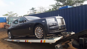 Thêm một siêu phẩm Rolls-Royce Phantom VIII cập bến Việt Nam đón Tết dương lịch