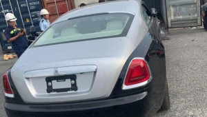 Khui công Rolls-Royce Wraith series I mới cập bến Việt Nam