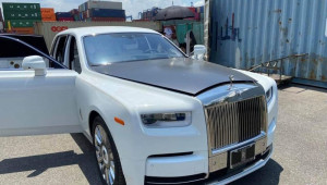 Chiếc Rolls-Royce Phantom Tranquility 2020 trị giá 70 tỷ đồng thứ ba về Việt Nam đã được thông quan