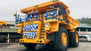 Siêu xe tải BELAZ-75131 đầu tiên cập bến Việt Nam, giá hơn 35 tỷ VNĐ