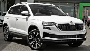 Skoda Karoq lần đầu lộ diện tại Việt Nam, Toyota Corolla Cross sắp thêm đối thủ