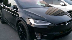 Bất ngờ siêu xe điện trị Tesla giá 8 tỷ đồng lăn bánh tại Hà Nội