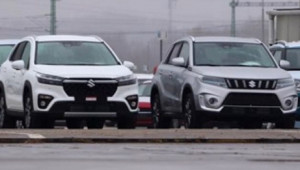 Suzuki S-Cross 2022 lộ ảnh thực tế tại đại lý, dự kiến ra mắt ngày 25/11, “đấu” Toyota Corolla Cross
