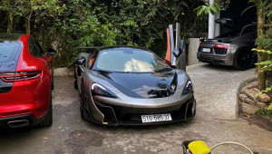 Tống Đông Khuê bổ sung McLaren 570S vào 