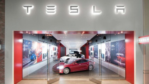 Elon Musk từng đề nghị bán lại Tesla với giá 60 tỷ USD cho Apple nhưng bị từ chối