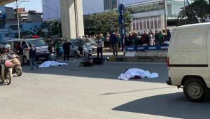 Hà Nội: Va chạm với xe tải, 2 người đi xe máy thiệt mạng tại chỗ