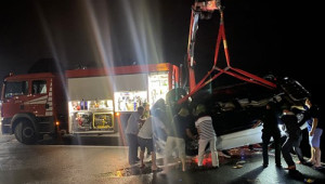 Quảng Ninh: Ô tô chở 5 người lao xuống biển Hạ Long làm 3 người chết