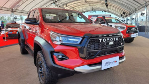 Toyota Hilux GR Sport 2024 - đối thủ của Ford Ranger Raptor đã cập bến Đông Nam Á