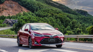 Toyota soán ngôi Hyundai trở thành thương hiệu xe con bán chạy nhất Việt Nam