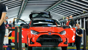 Toyota Yaris mới đã lên dây chuyền sản xuất ở Pháp, Yaris Cross sẽ theo sau vào giữa năm 2021