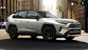 Vừa nâng cấp năm ngoái, Toyota RAV4 tiếp tục có bản facelift 2023