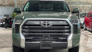 Toyota Tundra Limited 2022 đầu tiên về Việt Nam đã hoàn tất thủ tục thông quan