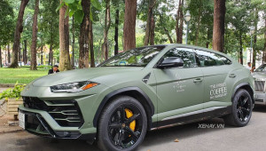 Bắt gặp Lamborghini Urus mới tậu của Tập đoàn Trung Nguyên khoe dáng trên phố Sài Gòn