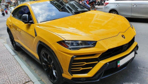 Sài Gòn: Cận cảnh Lamborghini Urus màu vàng Giallo Auge độ carbon 