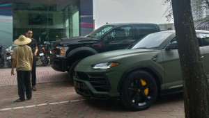 Hàng hiếm Lamborghini Urus tại Việt Nam bất ngờ 