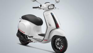 Piaggio Việt Nam ra mắt phiên bản đặc biệt Vespa Sprint Carbon 2019