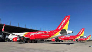 Tàu bay Vietjet Air bị bong tấm ốp cánh trái sau khi hạ cánh ở sân bay Cát Bi