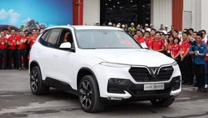 VinFast hoàn thành sản xuất thử nghiệm chiếc xe Lux SUV đầu tiên