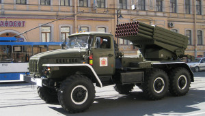 Xe quân đội Nga sử dụng bộ lốp hơn 30 năm từ thời Liên Xô trong cuộc chiến tranh với Ukraina