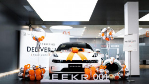 Zeekr 001 - Xe điện chạy hơn 1.000 km/ lần sạc được bàn giao đến khách hàng