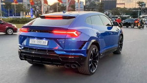 Biển số tứ quý 30K-399.99 giá gần 3 tỷ đồng được lắp trên Lamborghini Urus S