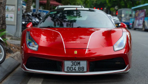 Cận cảnh siêu xe Ferrari 488 GTB 