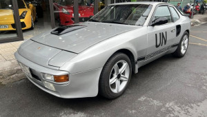 Gần 1 năm chung nhà, Porsche 944 của 
