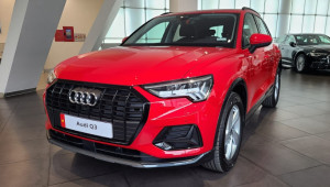 Audi Q3 Black Edition giá 1,8 tỷ đồng về đại lý