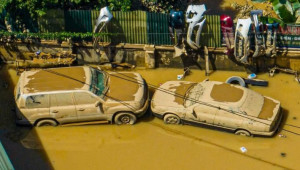 Thiệt hại lớn do ngập lụt sau bão, hàng nghìn ô tô yêu cầu bồi thường bảo hiểm
