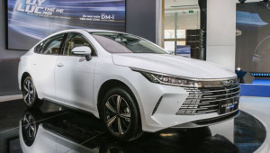 BYD Seal 5 được mạnh tay ưu đãi 70 triệu đồng: Giá thực tế chỉ còn 626 triệu, tạo áp lực lớn lên Mazda3