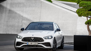 Đại lý nhận cọc Mercedes-AMG C43 4Matic với giá dự kiến từ 2,96 tỷ đồng