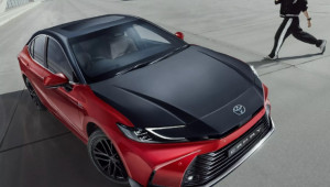 Toyota trình làng Camry Sprint Edition: Ngoại hình thể thao, nhiều tiện ích cao cấp