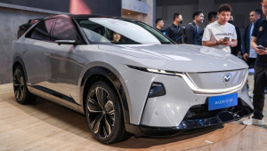 Mazda CX-6e ra mắt: SUV điện hoàn toàn mới, giá từ 445 triệu VNĐ